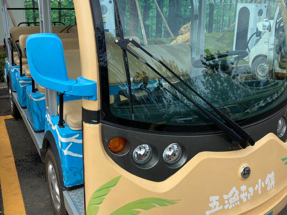 某集团 交车现场